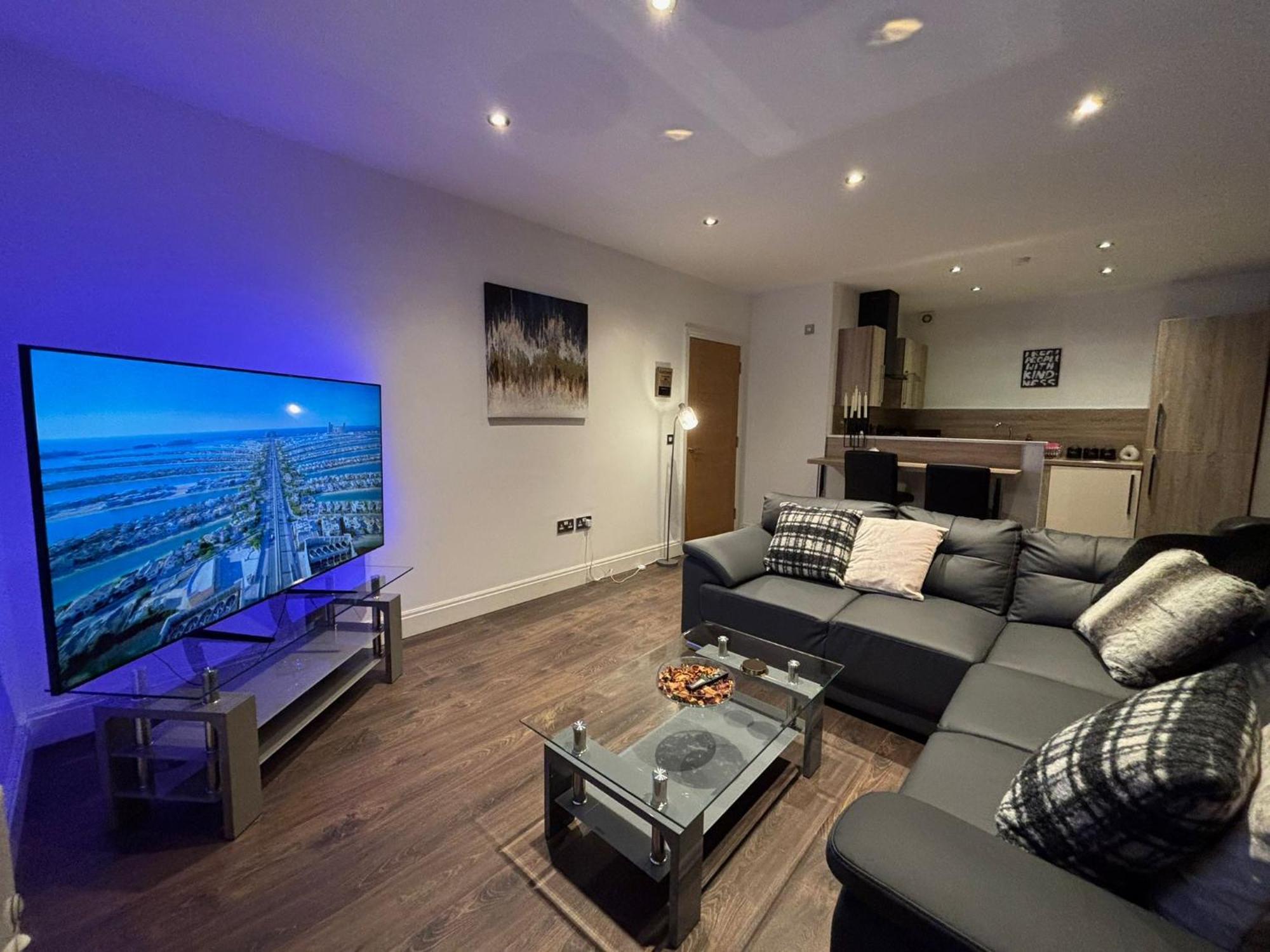 24-7 Secured City Centre Apartments With Free Underground Parking And Wifi Birmingham Zewnętrze zdjęcie