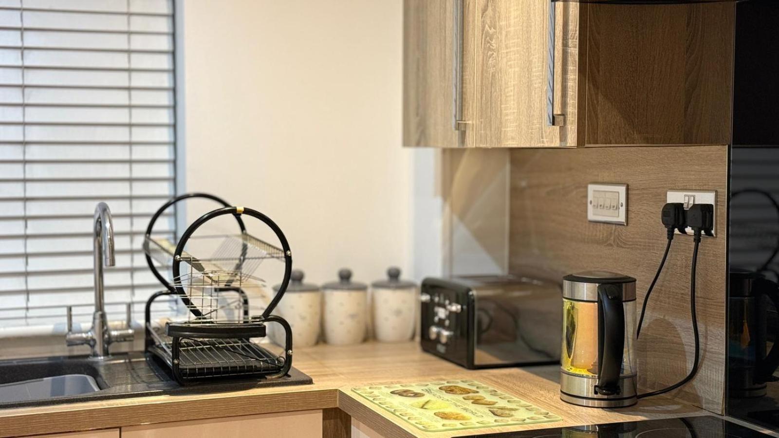 24-7 Secured City Centre Apartments With Free Underground Parking And Wifi Birmingham Zewnętrze zdjęcie